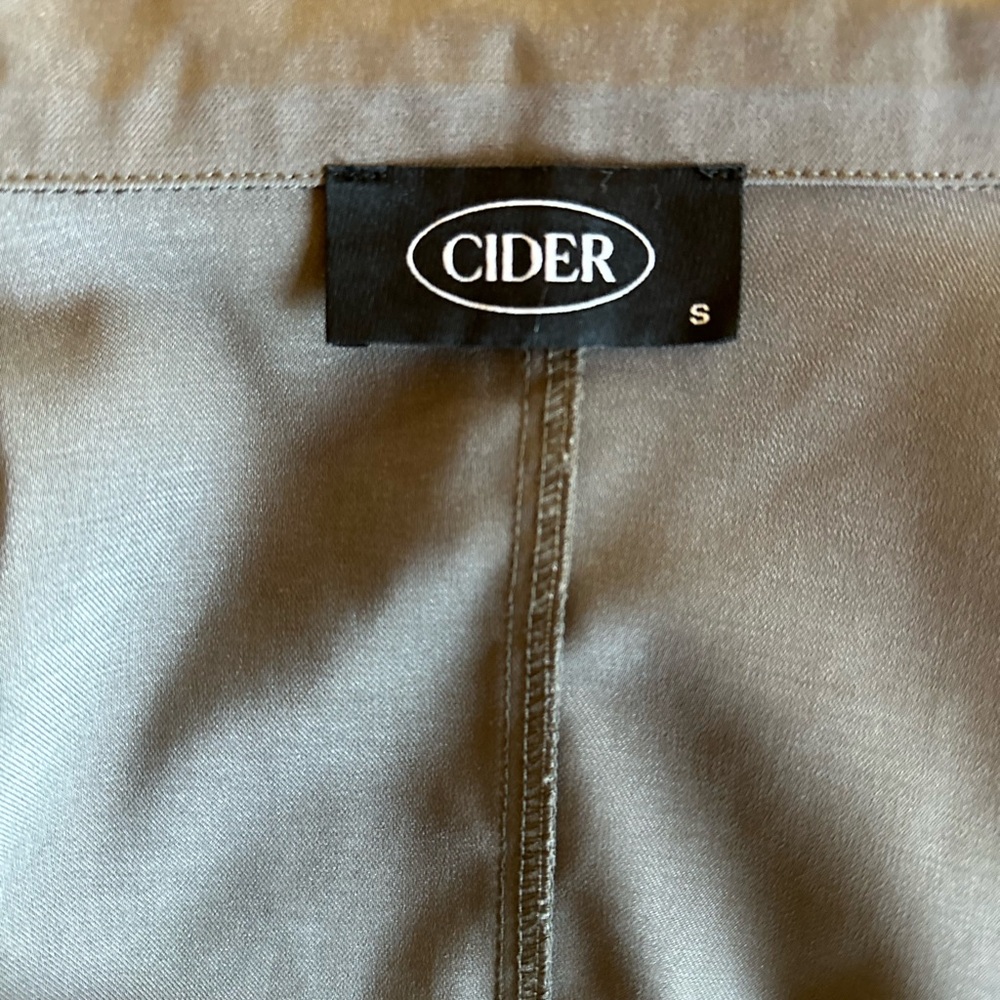 CIDER Cropped Jacket - Picture 4 of 8